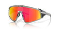 Oakley Latch panel 0OO9404 940404 Siva tinta / Prizm ruby