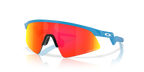 Oakley Resistor Sweep 0OJ9015 dječje sportske sunčane naočale – polirano nebesko plave s Prizm Ruby lećama