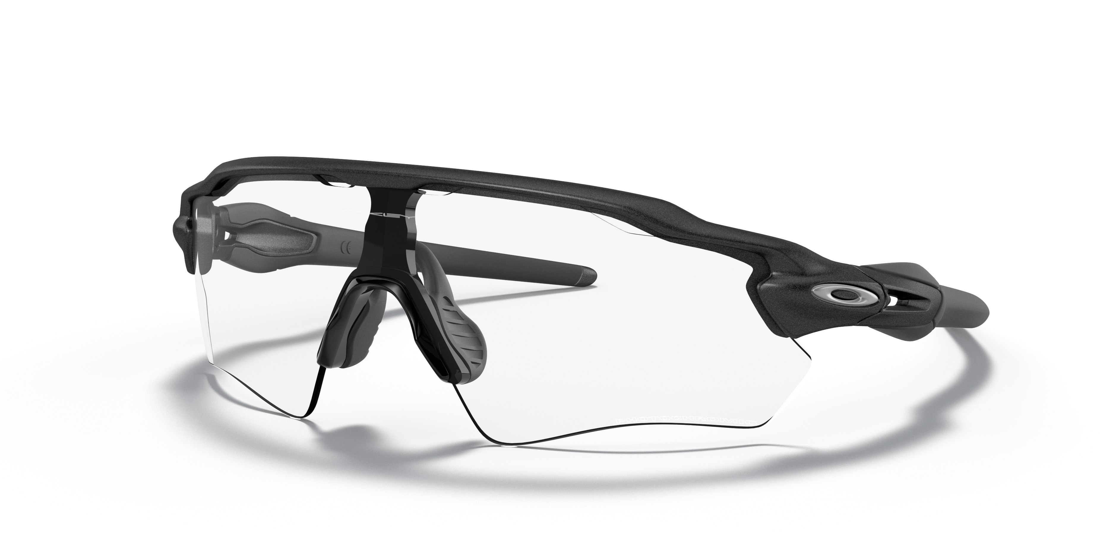Oakley Radar EV Path Clear to Black Iridium Photochromic 0OO9208 920813 – sportske fotoosjetljive naočale za sve uvjete svjetla