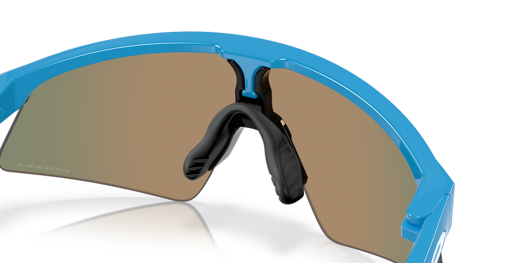 Oakley Resistor Sweep 0OJ9015 dječje sportske sunčane naočale – polirano nebesko plave s Prizm Ruby lećama