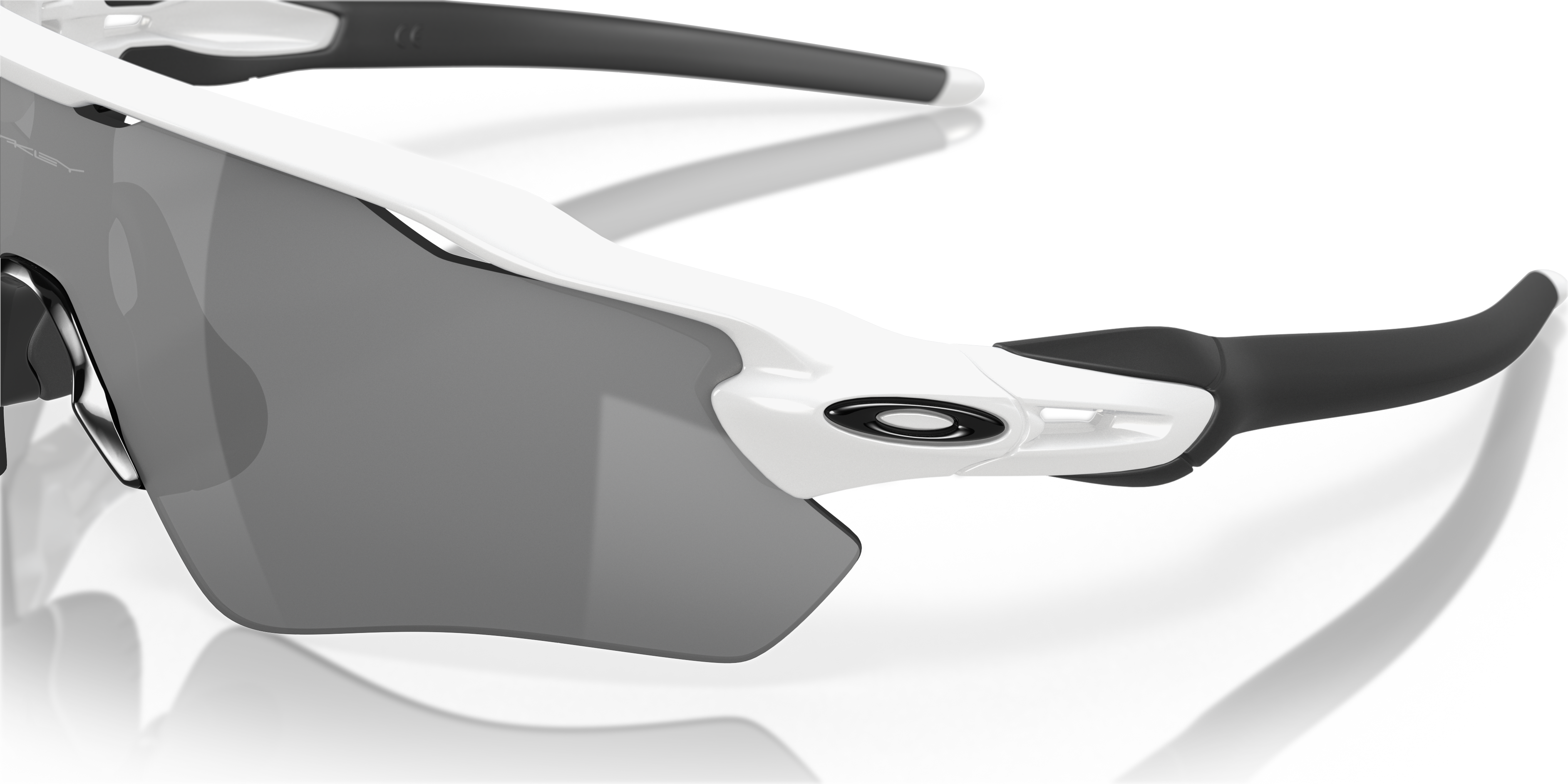 Oakley Radar EV Path 0OO9208 920894 Polirana bijela / Prizm Black Polarized – sportske polarizirane naočale za vrhunsku zaštitu