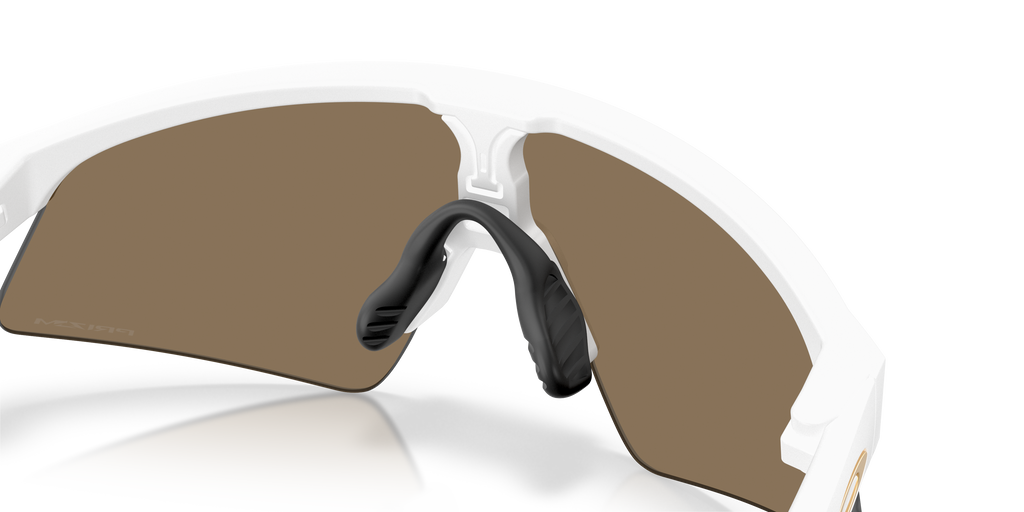 Oakley Resistor Sweep 0OJ9015 dječje sportske sunčane naočale – Mat bijele s Prizm 24K lećama